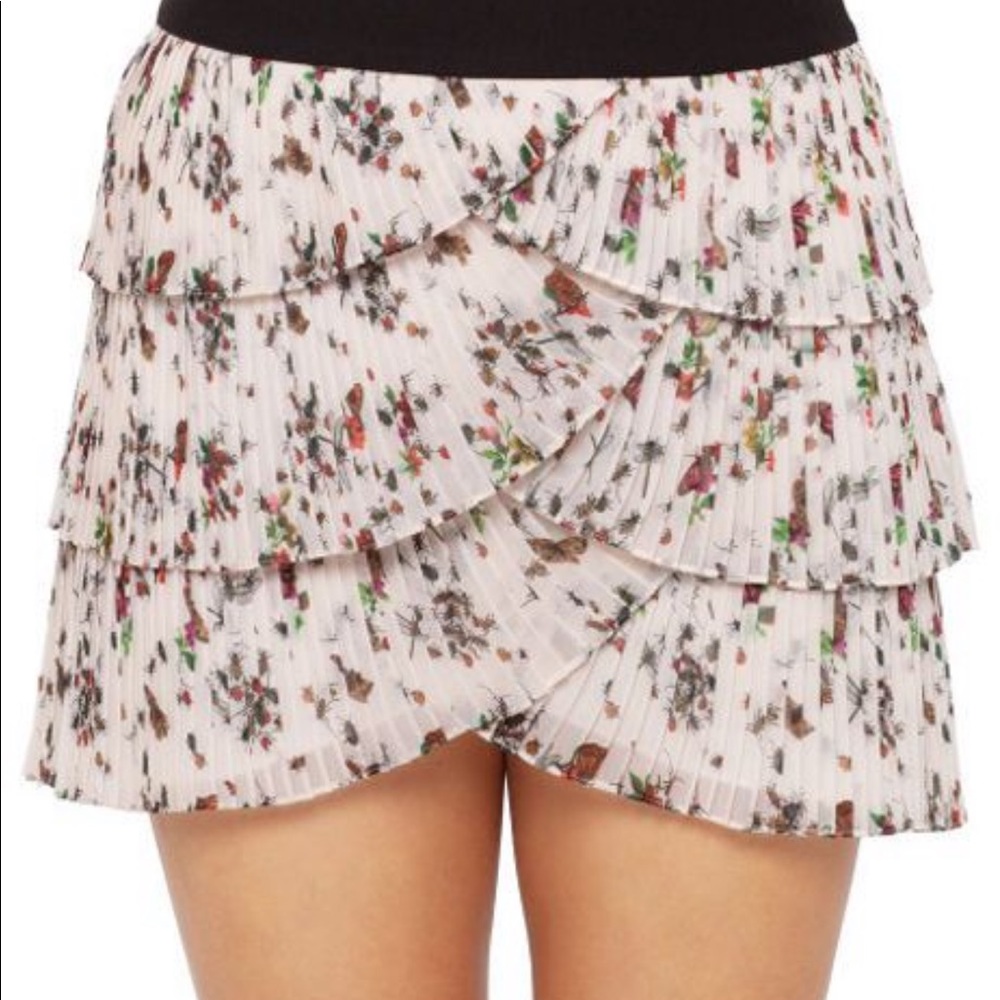 Ted Baker Pleated Mini skirt